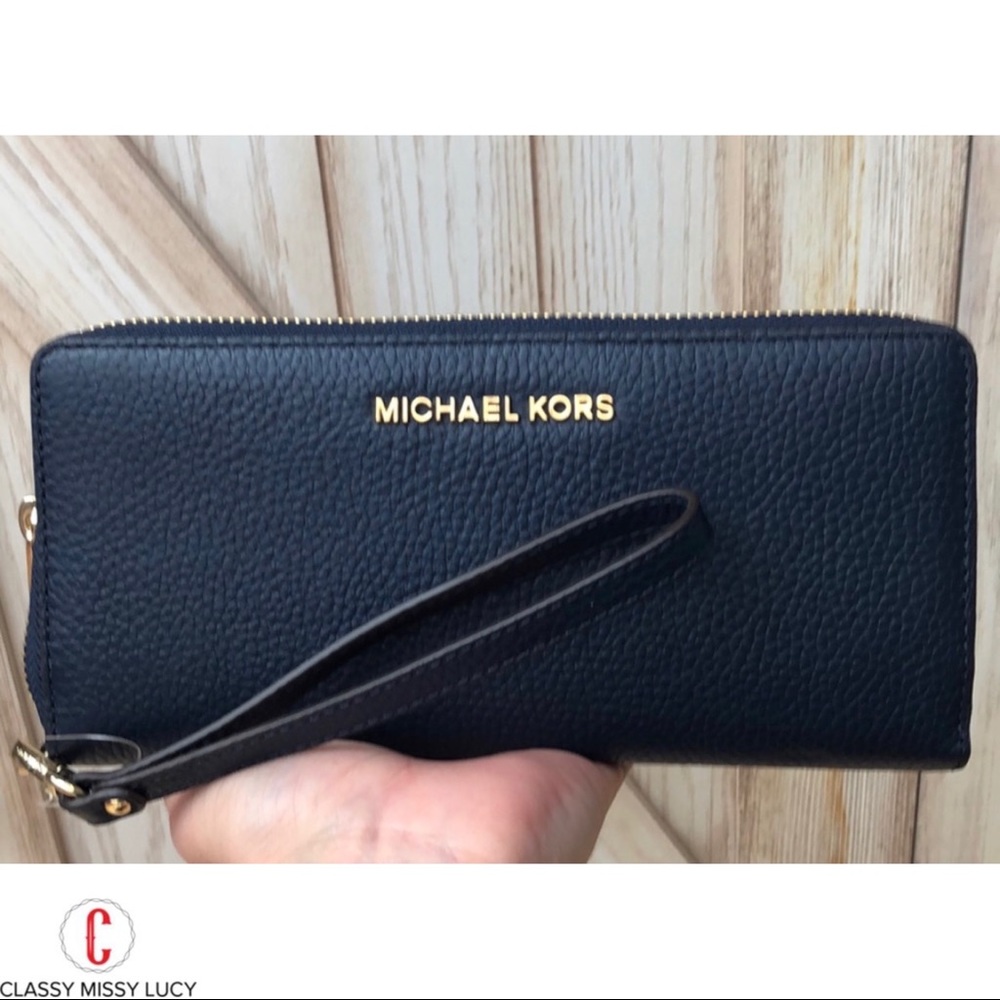 Nwt Michael kors jet set travel  wristlet